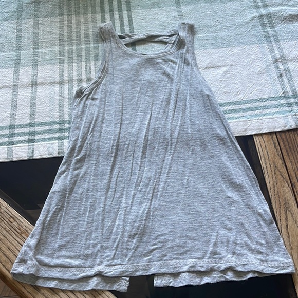 Girls flowing gray tank top with crisscross back and back slit - Picture 1 of 2